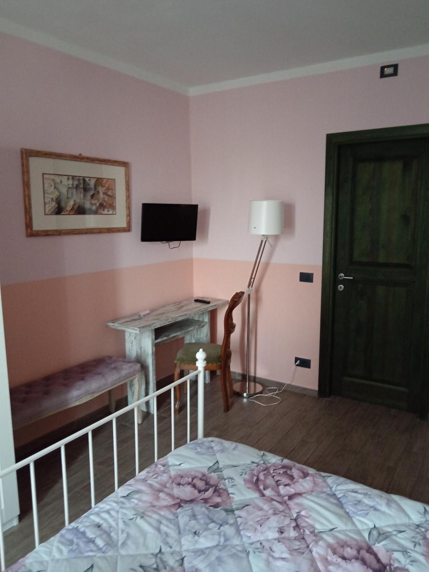 Ospitidelpero Bed & Breakfast Piozzo Екстериор снимка